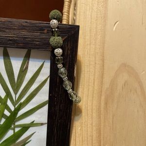 Sage stretchy bracelet vintage